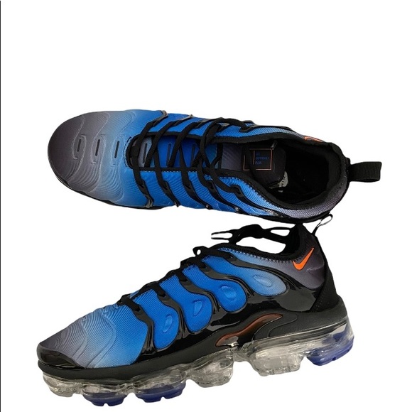 Nike Air VaporMax Plus athletic Shoes - Picture 3 of 6